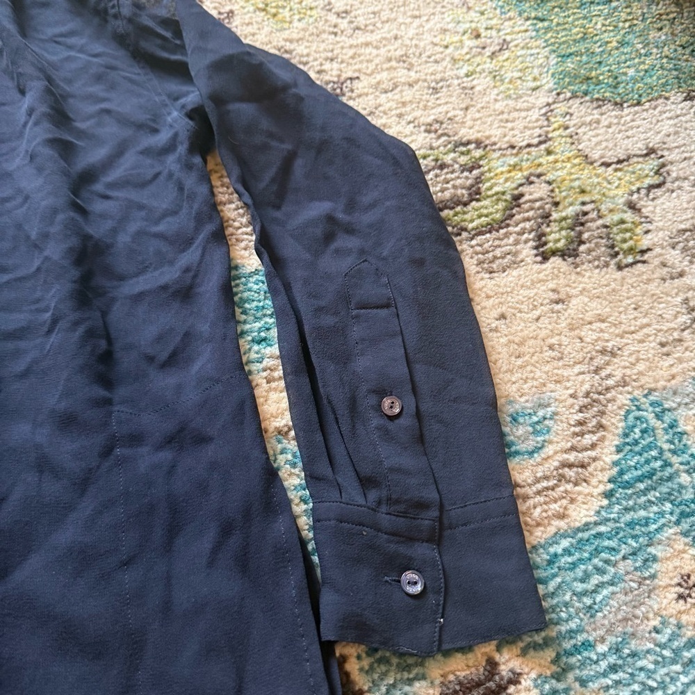 Vince Navy Blue 100% Silk Sheer Long Sleeve Tunic Blouse Size Small - Picture 4 of 8